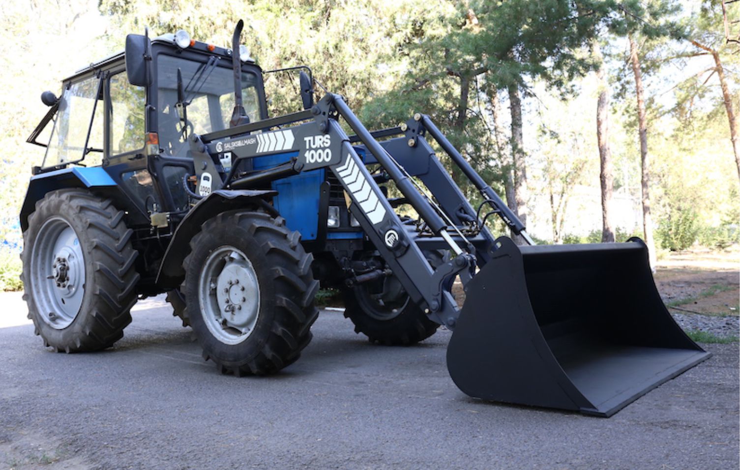 Картинка Преимущества фронтальных погрузчиков Turs Сальсксельмаш